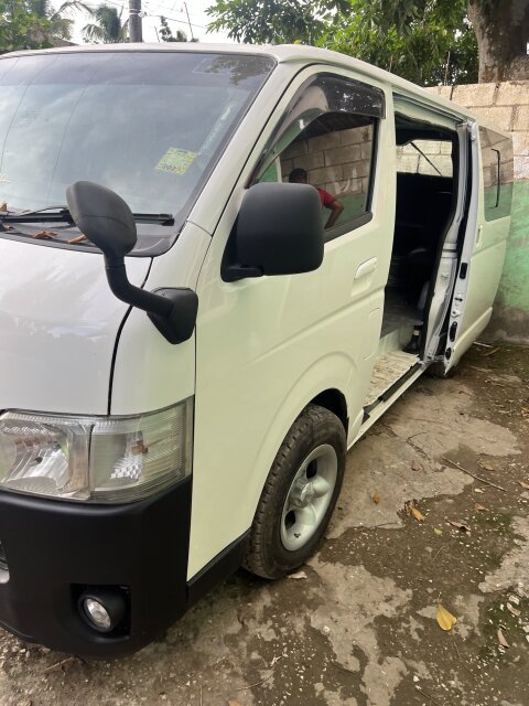 Toyota Hiace 2014