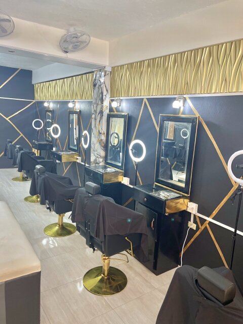 Barber Station For Rent