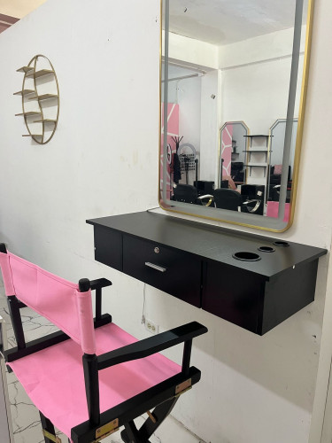 Makeup Station