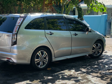 2013 Honda Stream RSZ