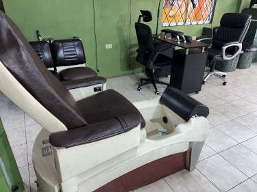 Nail Station With Spa Chair