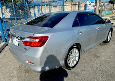 2013 Toyota Camry Hybrid