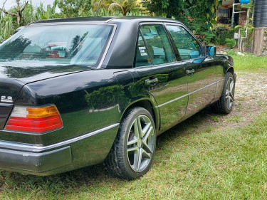 1993 Mercedes Benz W124