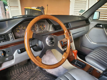 1993 Mercedes Benz W124