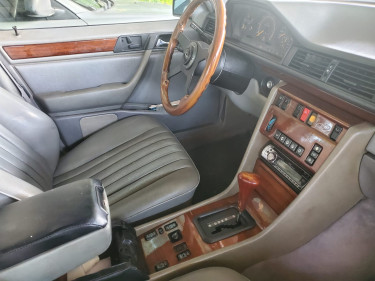 1993 Mercedes Benz W124