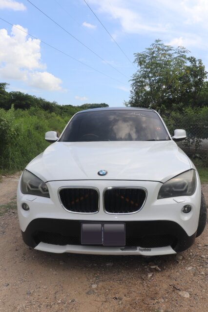 2012 White BMW X1