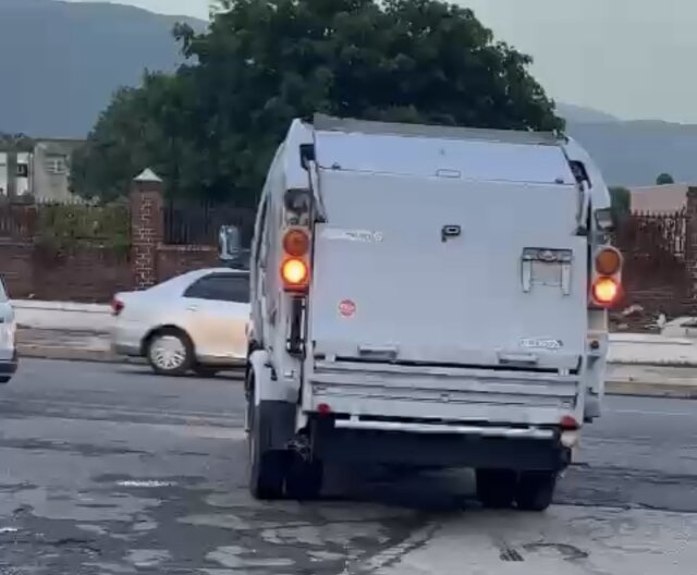 2013 Canter Garbage Truck