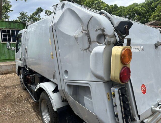2013 Canter Garbage Truck
