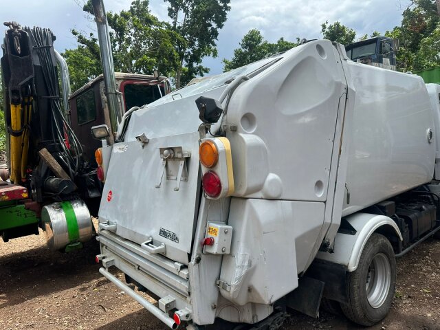 20130 Canter Garbage Truck