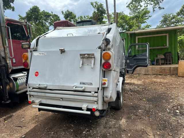 2013 Mitsubishi Canter Truck