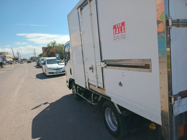 2007 Isuzu Elf 