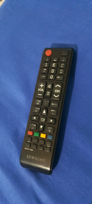 32 Inch Samsung TV