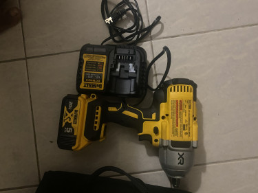 Dewalt DCF900 1/2 Inch Impact Drill
