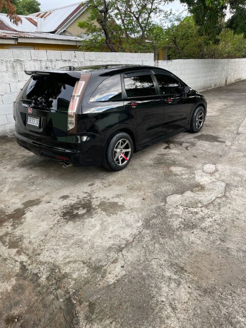 Honda Stream 2012