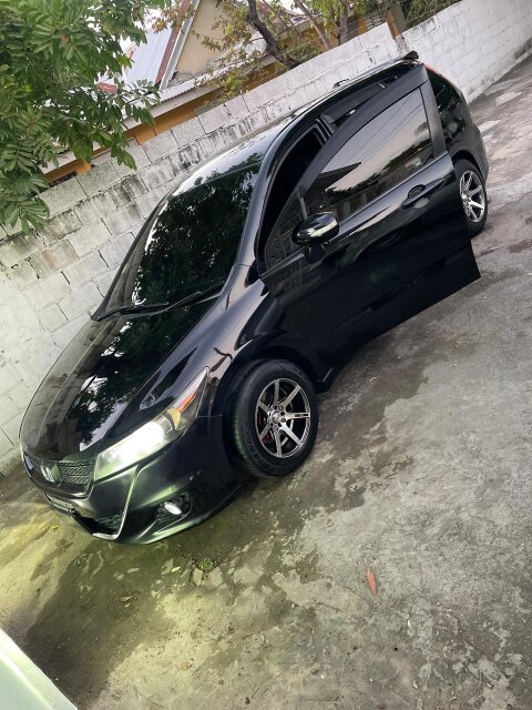 Honda Stream 2012