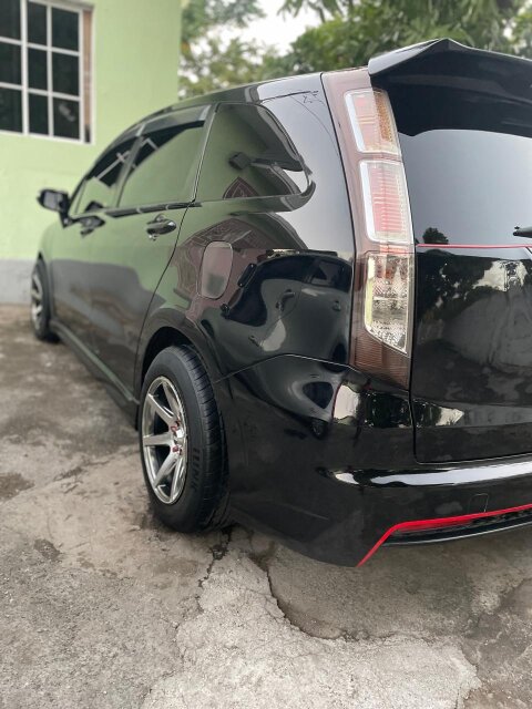 Honda Stream 2012