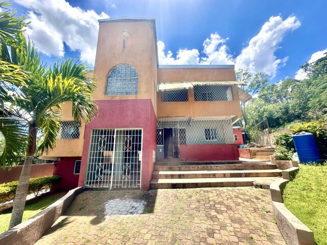 6 Bedroom 6bath House