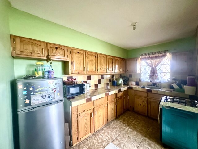 6 Bedroom 6bath House