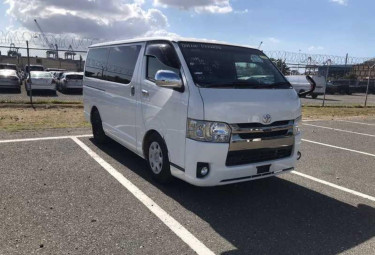 TOYOTA HIACE BUS 2019