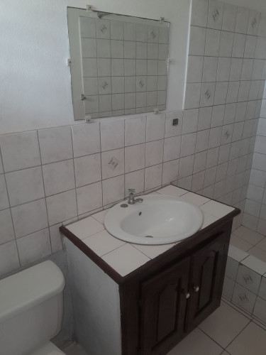 1 Bedroom, Kitchen,  Bathroom (self Contained)