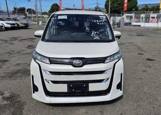 2020 TOYOTA NOAH