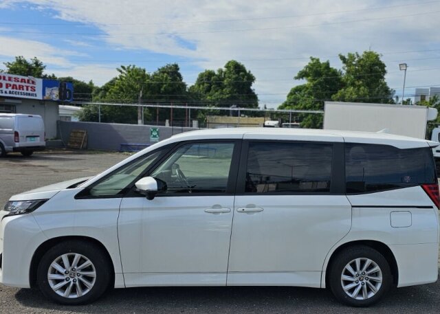 2020 TOYOTA NOAH