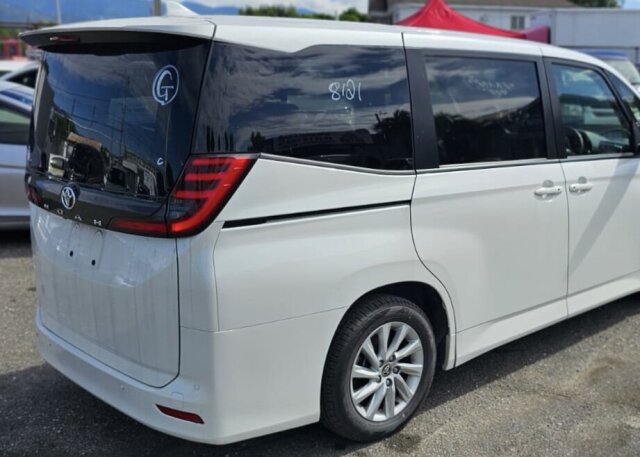 2020 TOYOTA NOAH