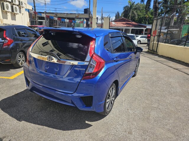 2016 Honda Fit Hybrid Sport