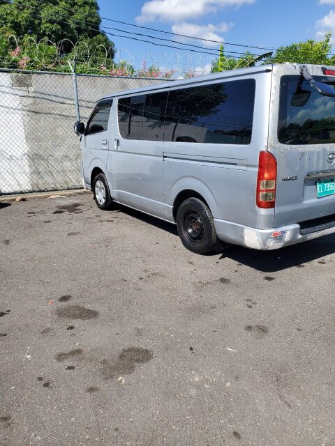 2010 Toyota Hiace