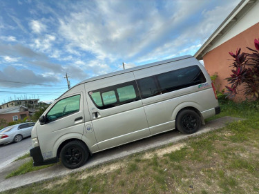 2013 Toyota HIACE FOR SALE