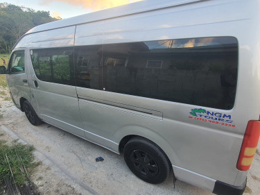 2013 Toyota HIACE FOR SALE