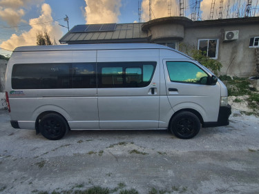 2013 Toyota HIACE FOR SALE