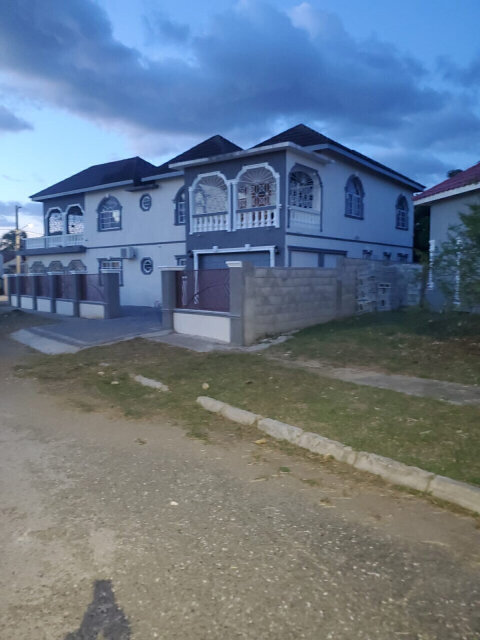 6 Bedroom House For Sale White Water Meadows