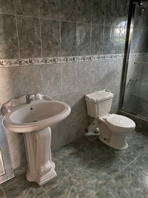 6 Bedroom House For Sale White Water Meadows