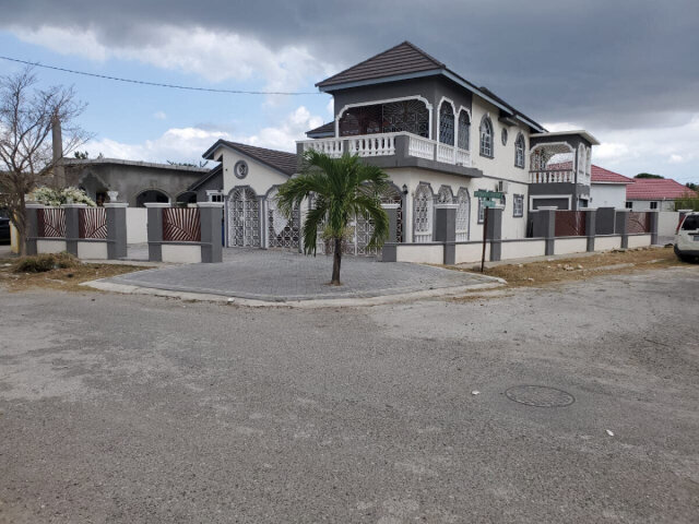 6 Bedroom House For Sale White Water Meadows