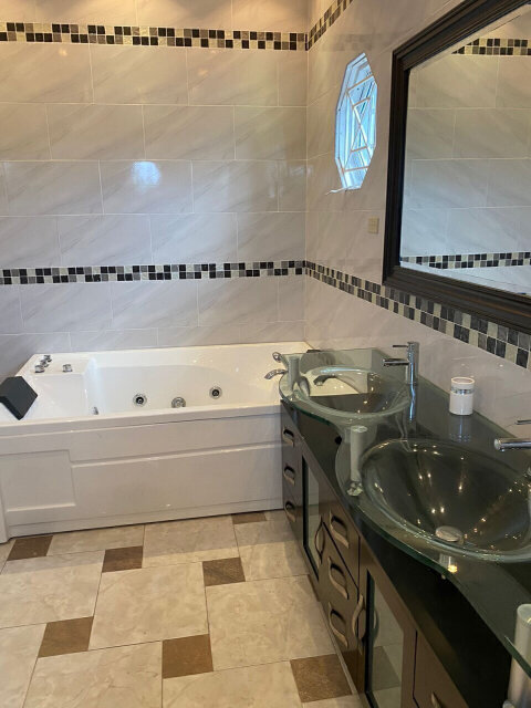 6 Bedroom House For Sale White Water Meadows