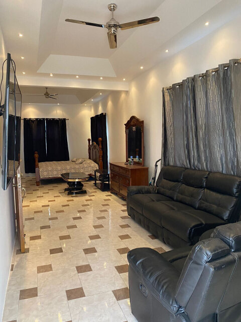 6 Bedroom House For Sale White Water Meadows