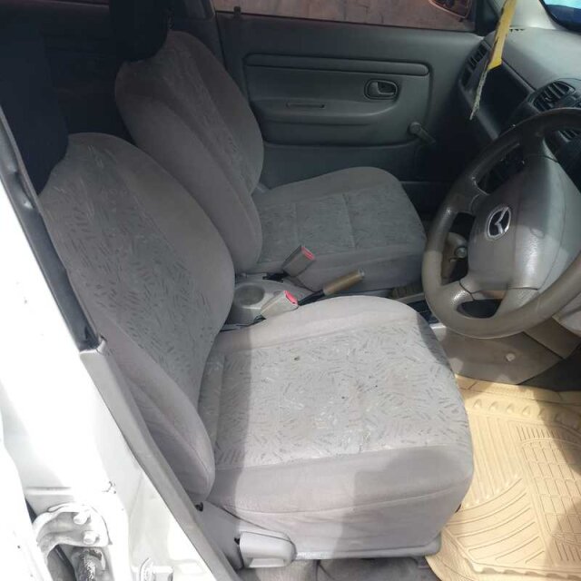 2000 Mazda Demio