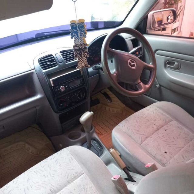 2000 Mazda Demio