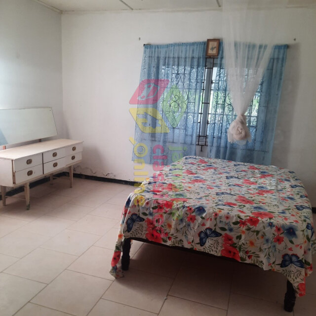 3 BUILDINGS, 5 UNITS IN PORT MORANT