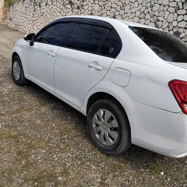 2015 Toyota Axio