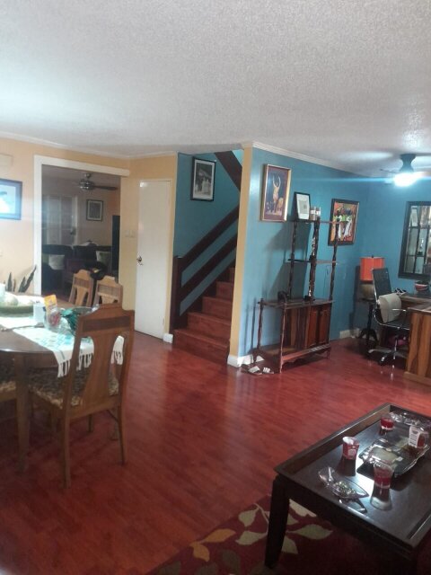 3 Bedrooms, 2.5 Bathrooms Townhouse
