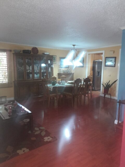 3 Bedrooms, 2.5 Bathrooms Townhouse