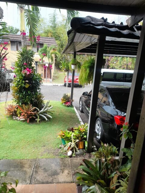3 Bedrooms, 2.5 Bathrooms Townhouse