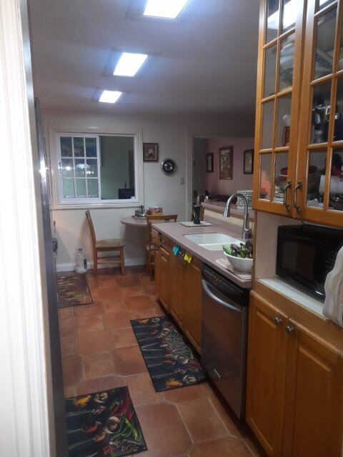 3 Bedrooms, 2.5 Bathrooms Townhouse