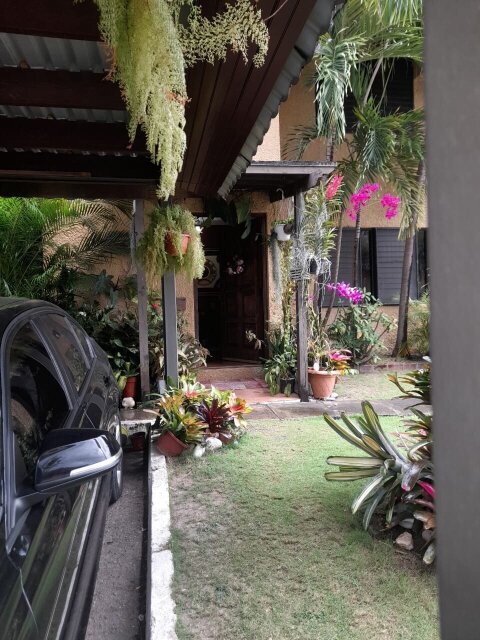 3 Bedrooms, 2.5 Bathrooms Townhouse