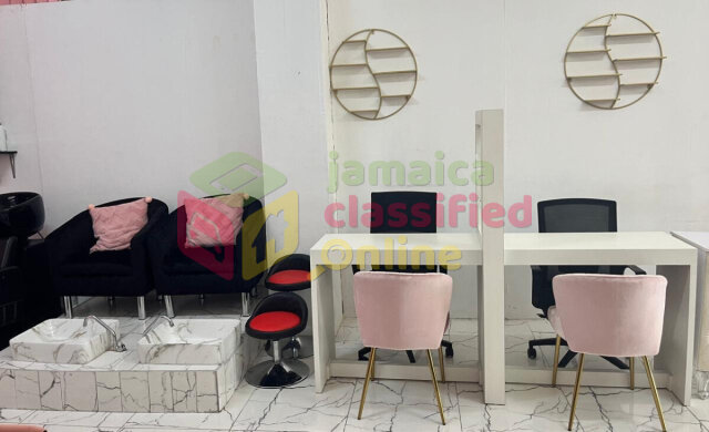 Nail Tech Booth / Nail Station