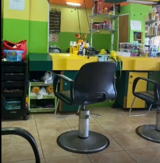 HAIRSTYLIST AND BARBER  STATIONS FOR RENT