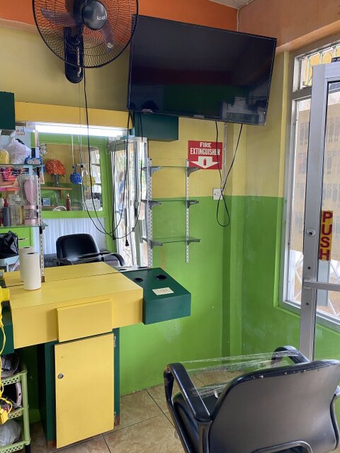HAIRSTYLIST AND BARBER  STATIONS FOR RENT Hair Styling Equipment Old Harbour Road Spanish Town
