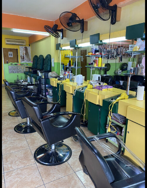 HAIRSTYLIST AND BARBER  STATIONS FOR RENT